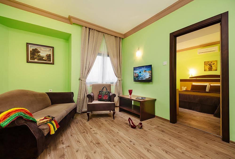 City Royal Hotel And Casino Nikosia Exterior foto