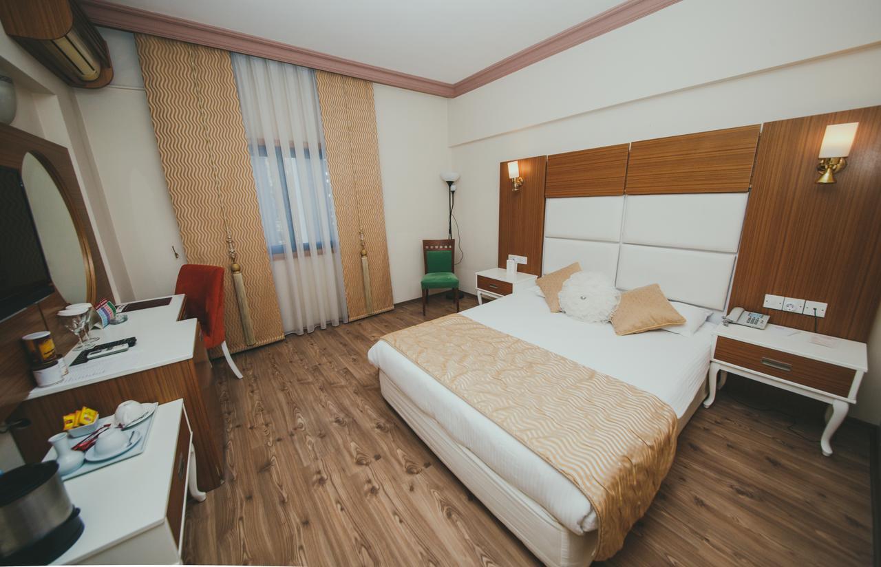 City Royal Hotel And Casino Nikosia Exterior foto