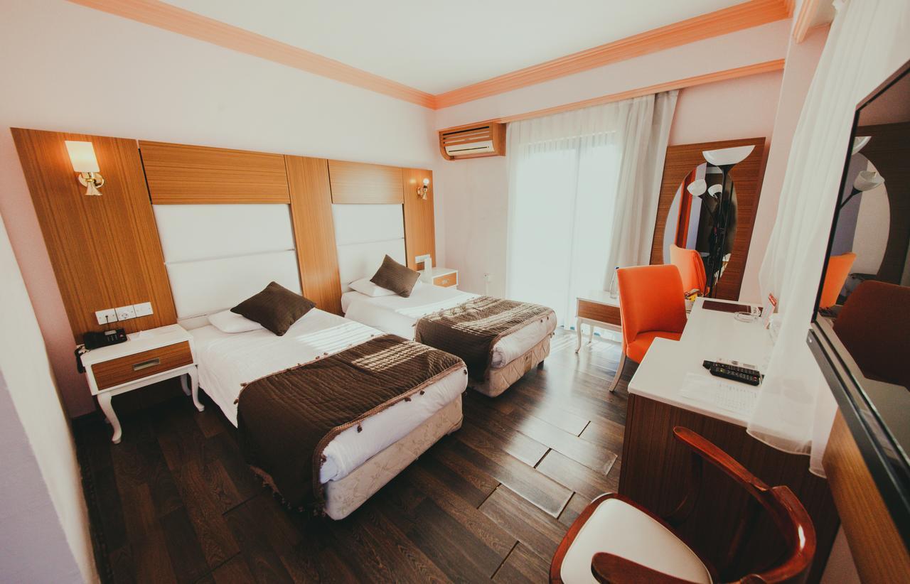 City Royal Hotel And Casino Nikosia Exterior foto